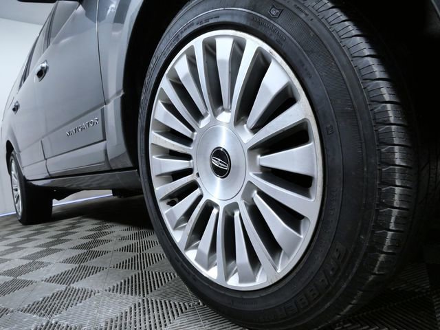 Used 2016 Lincoln Navigator L Reserve AWD/4WD image 2