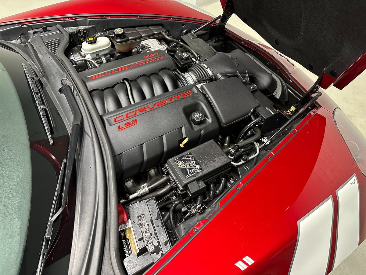 Used 2010 Chevrolet Corvette Grand Sport w/ Preferred Equipment Group RWD image 7