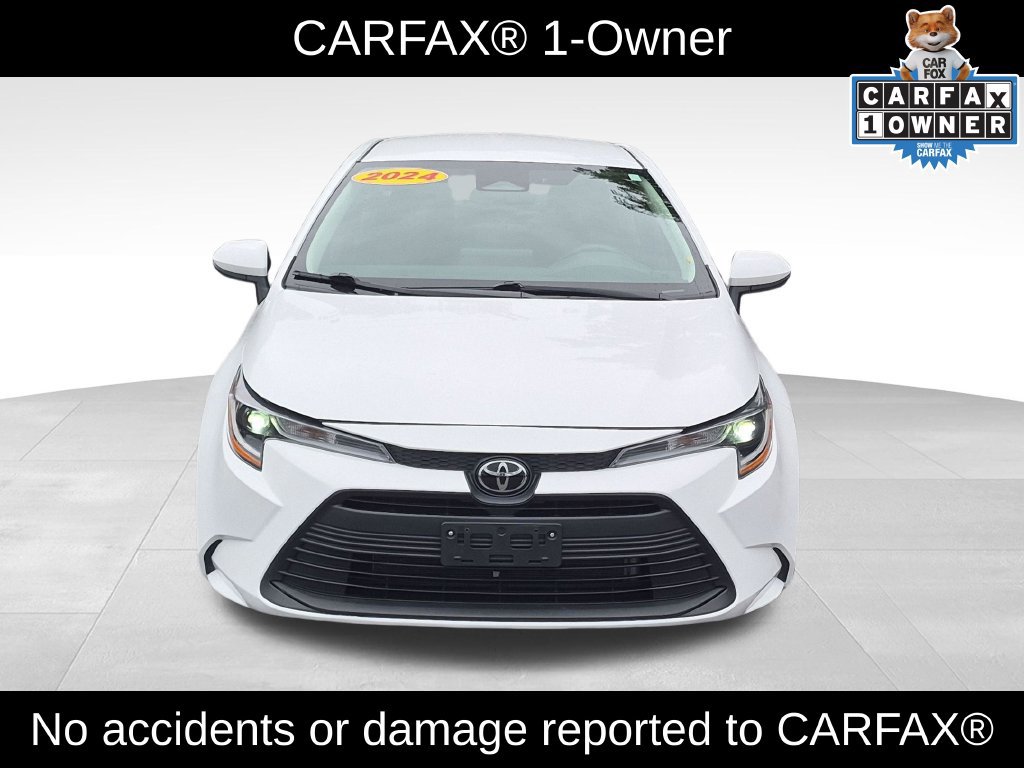 Used 2024 Toyota Corolla LE FWD image 3