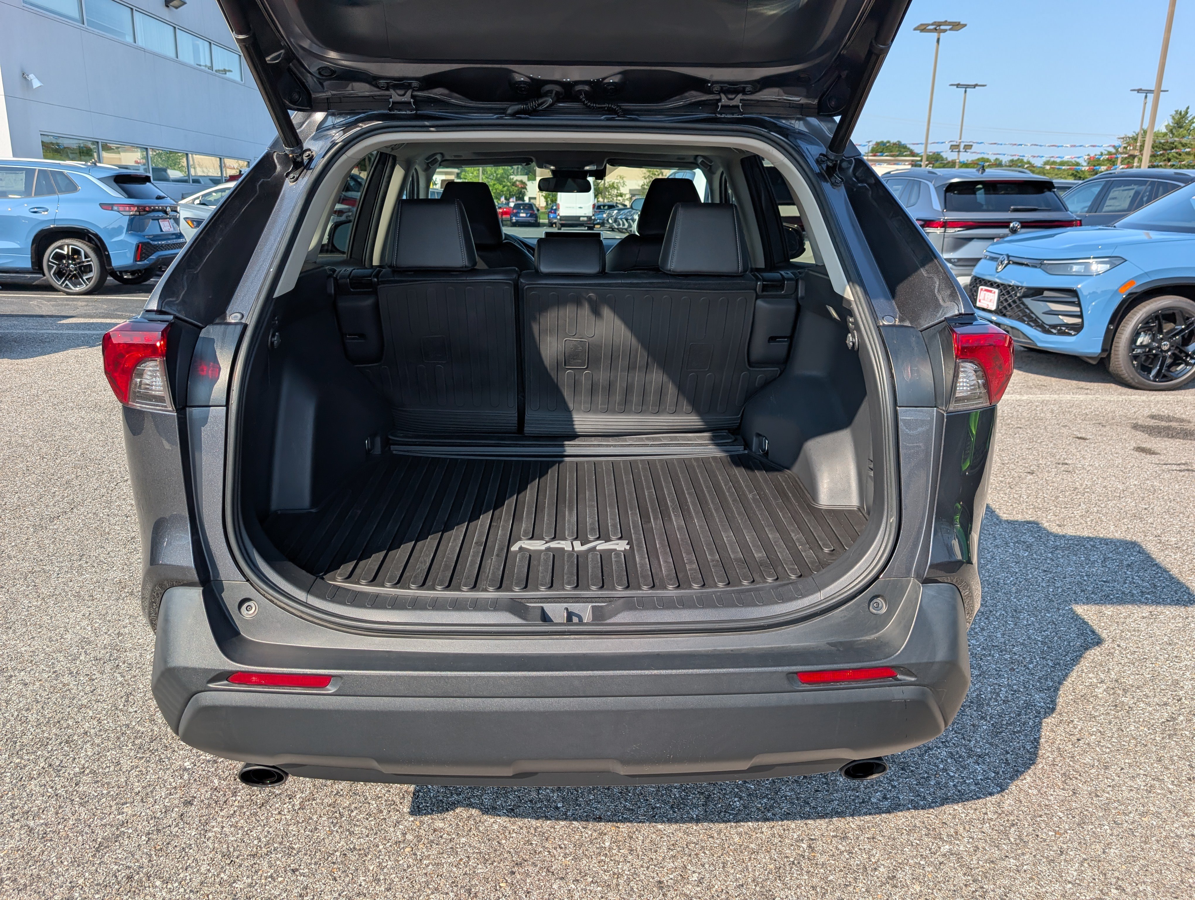 Used 2023 Toyota RAV4 XLE Premium AWD/4WD image 13