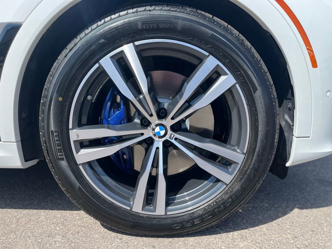 Used 2020 BMW X7 M50i image 10