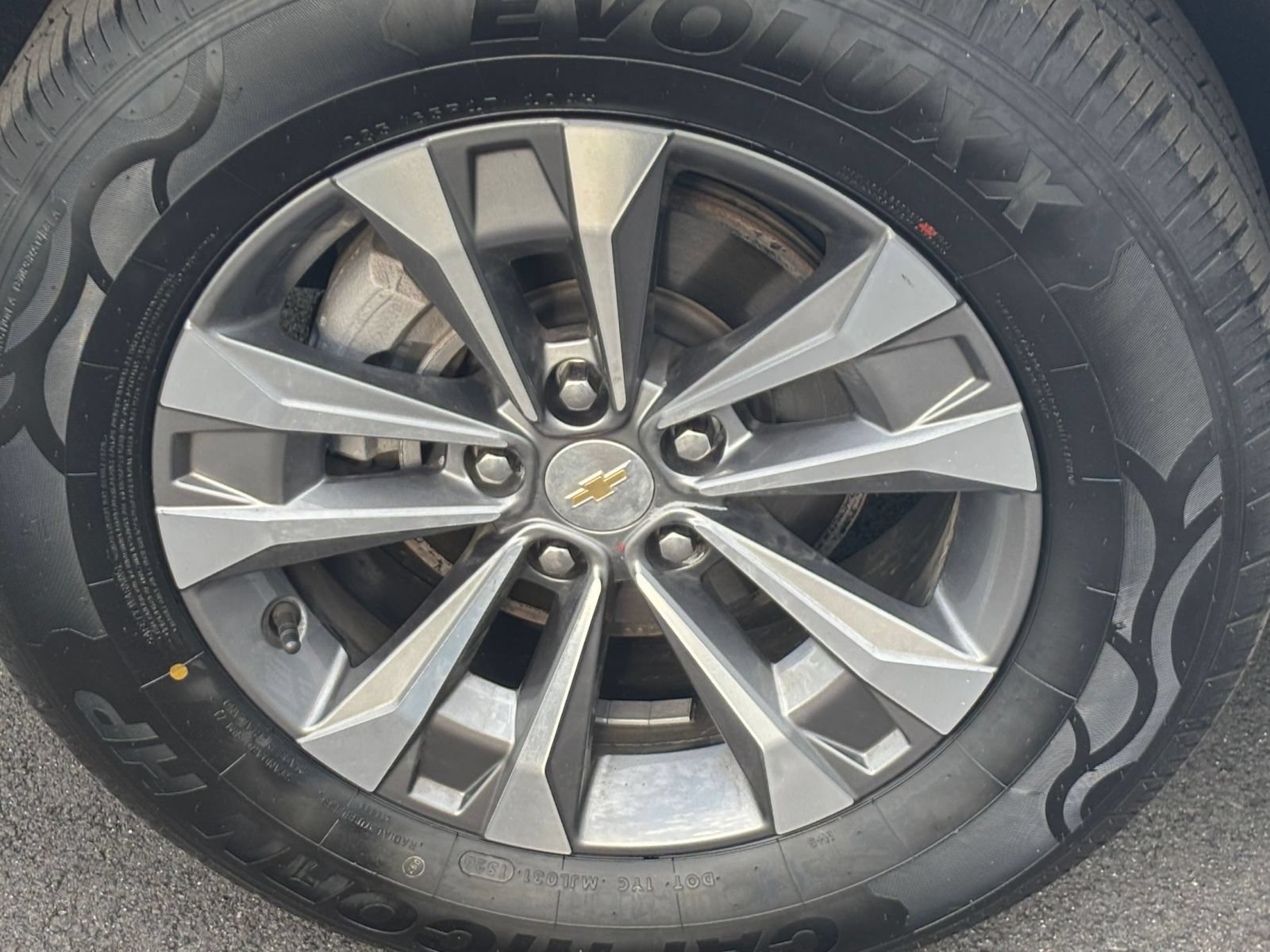 Used 2025 Chevrolet Equinox LT FWD image 28