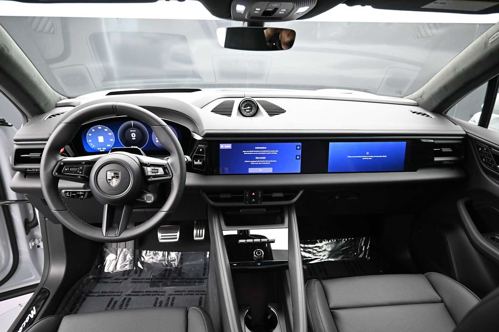 New 2026 Porsche Macan Turbo Electric AWD/4WD image 6