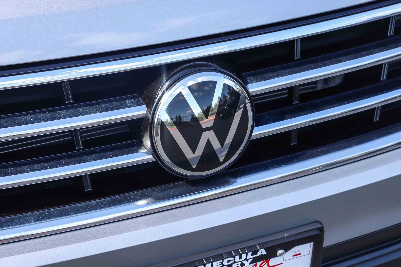 Used 2024 Volkswagen Tiguan SE FWD image 13