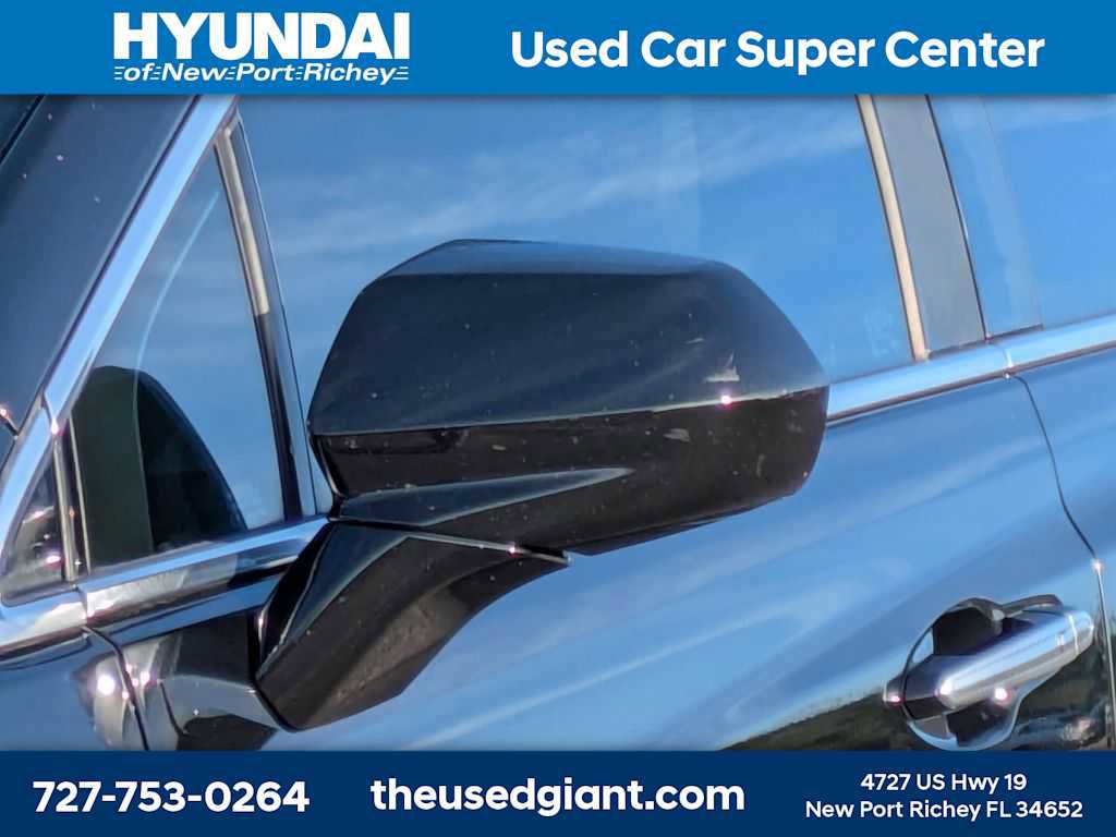 Used 2017 Cadillac XT5 FWD image 11