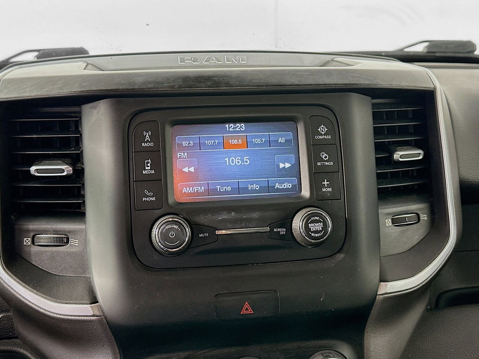 Used 2019 RAM 1500 Big Horn AWD/4WD image 15