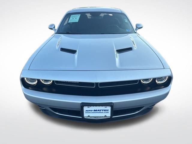 Used 2023 Dodge Challenger SXT image 8