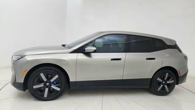 Used 2024 BMW iX xDrive50 w/ Premium Package image 3