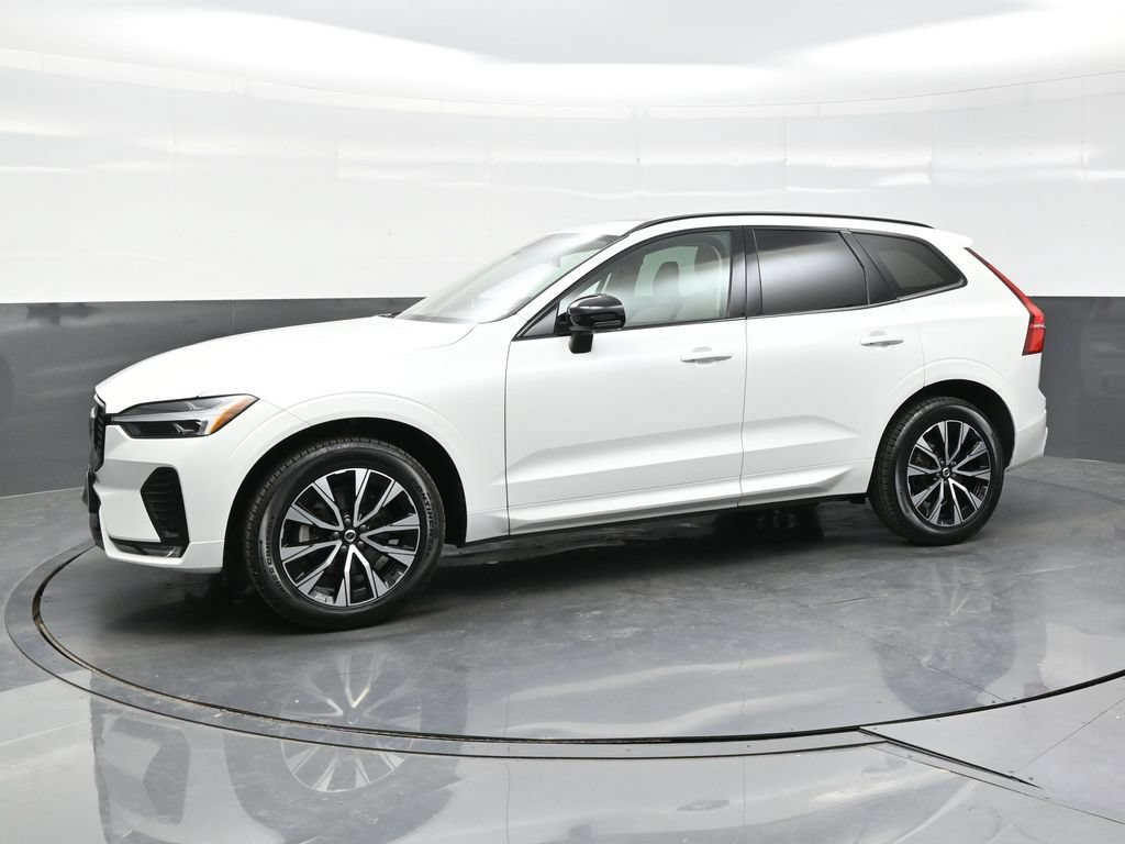 Used 2024 Volvo XC60 B5 Core w/ Protection Package Premier AWD/4WD image 3