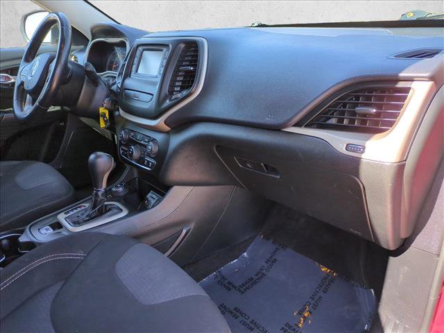 Used 2015 Jeep Cherokee Latitude image 22