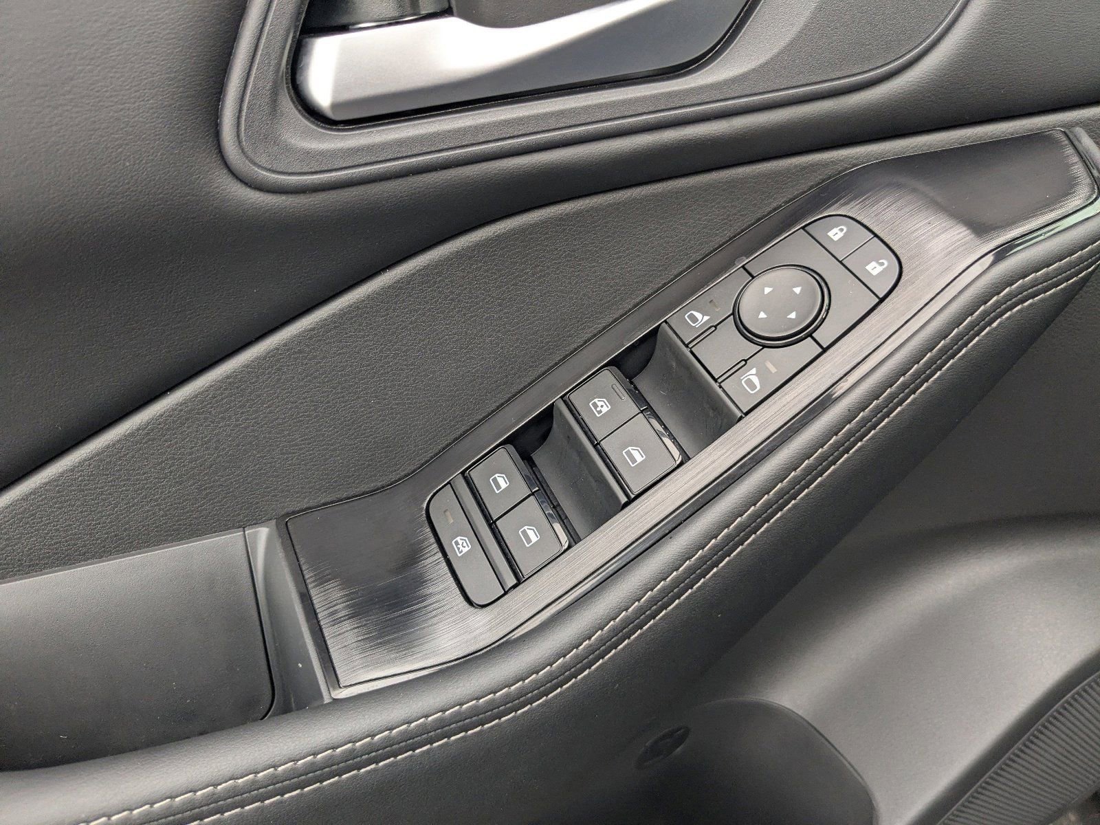 New 2026 Nissan Rogue SV FWD image 14