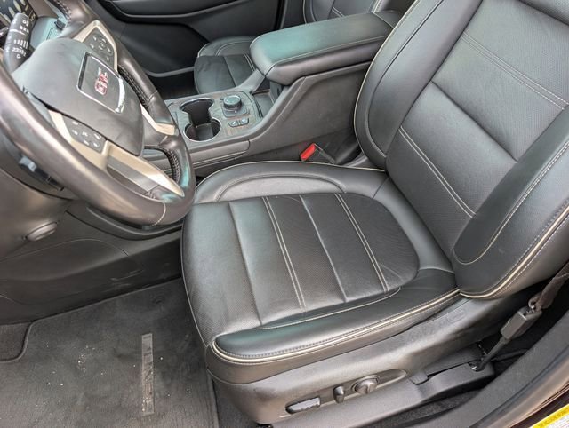 Used 2021 GMC Acadia Denali w/ Denali Technology Package image 11