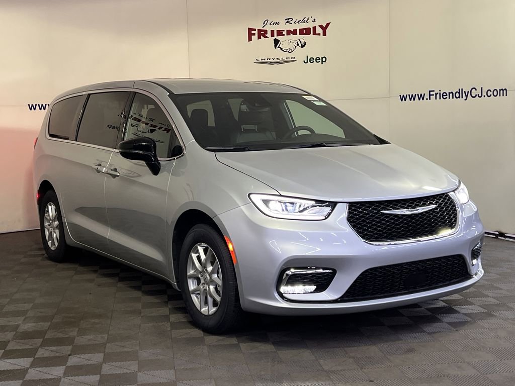 New 2026 Chrysler Pacifica Select video 2