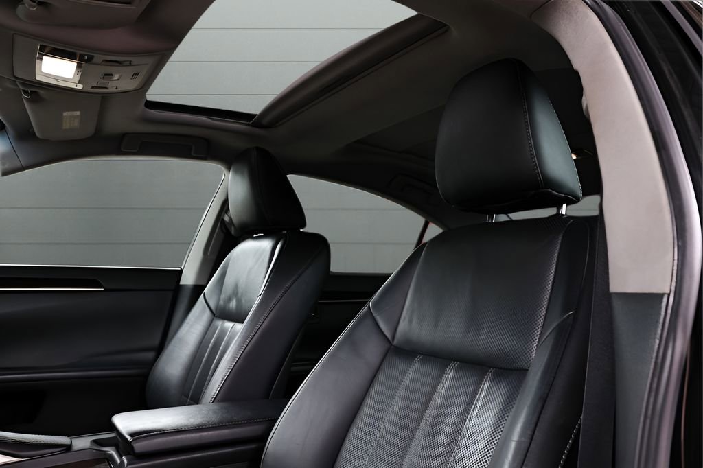 Used 2016 Lexus ES 350 image 2