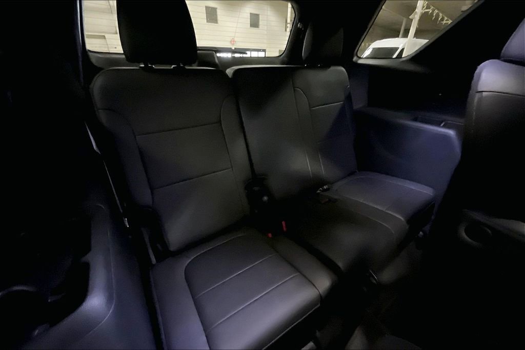 Used 2023 Chevrolet Traverse LT w/ LT Premium Package image 26