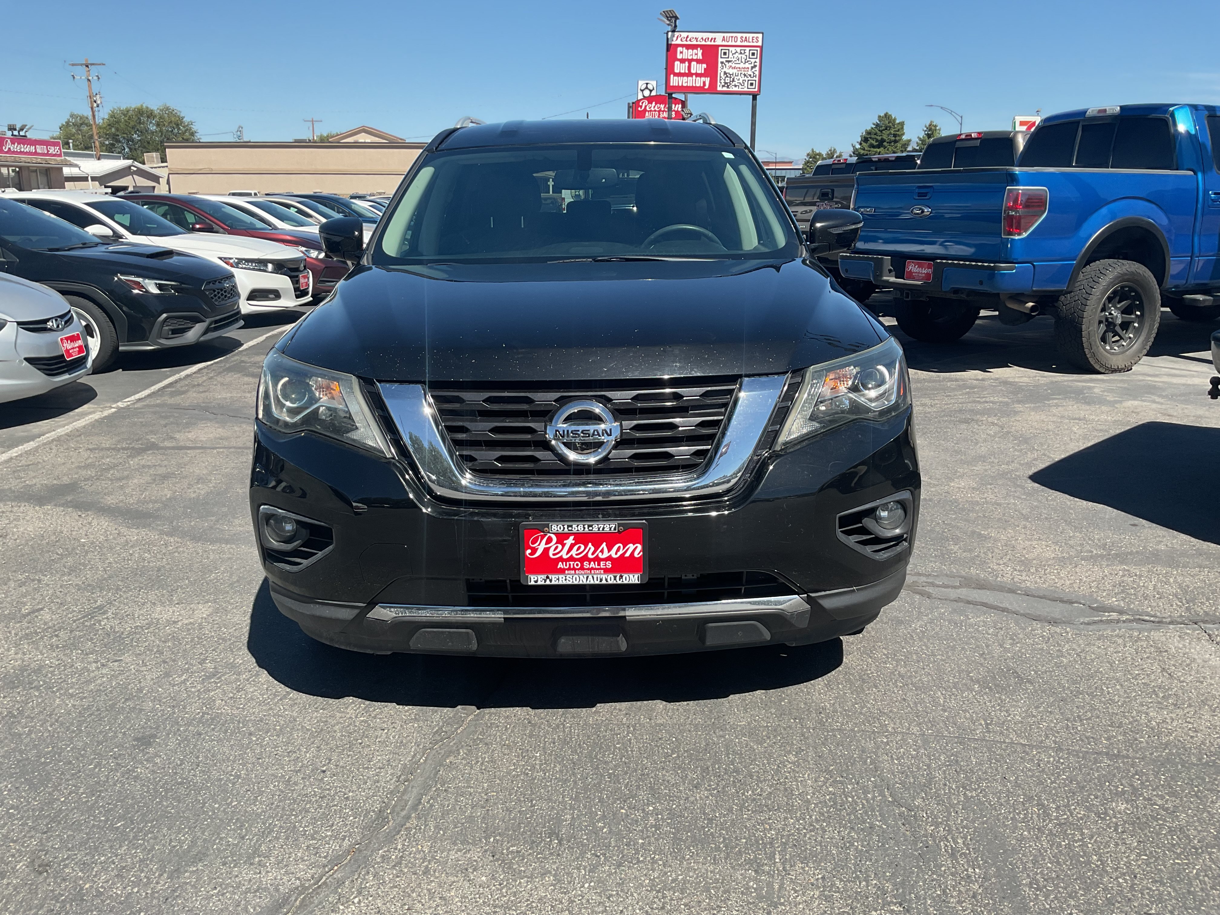 Used 2017 Nissan Pathfinder SL AWD/4WD image 3