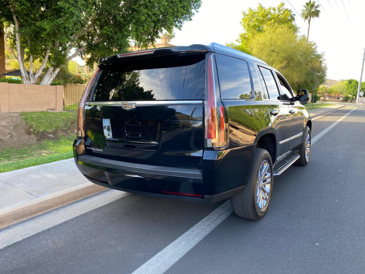 Used 2016 Cadillac Escalade 4WD image 6