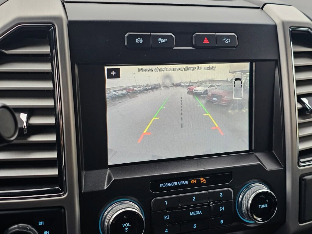 Used 2019 Ford F350 Platinum w/ FX4 Off-Road Package image 30