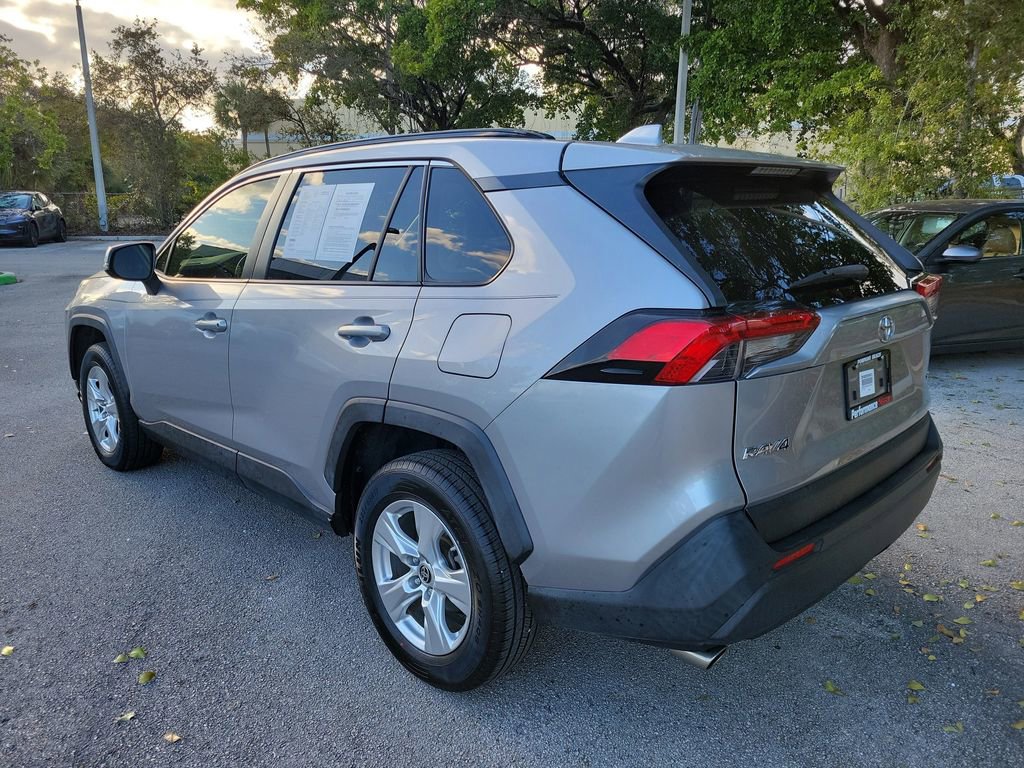 Used 2019 Toyota RAV4 XLE image 6