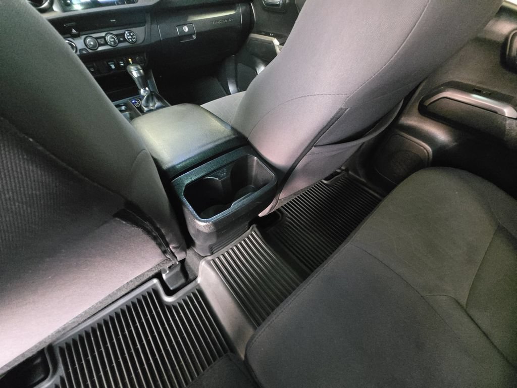 Used 2019 Toyota Tacoma TRD Sport AWD/4WD image 29