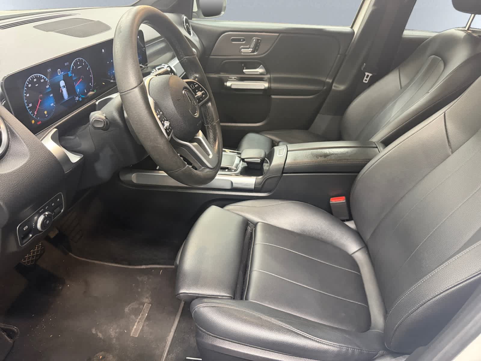 Used 2020 Mercedes-Benz GLB 250 4MATIC image 15
