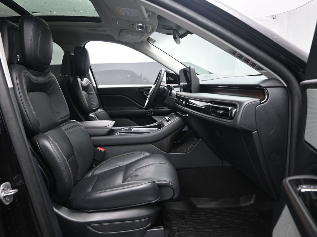 Used 2025 Lincoln Aviator Reserve w/ Equipment Group 201A image 36