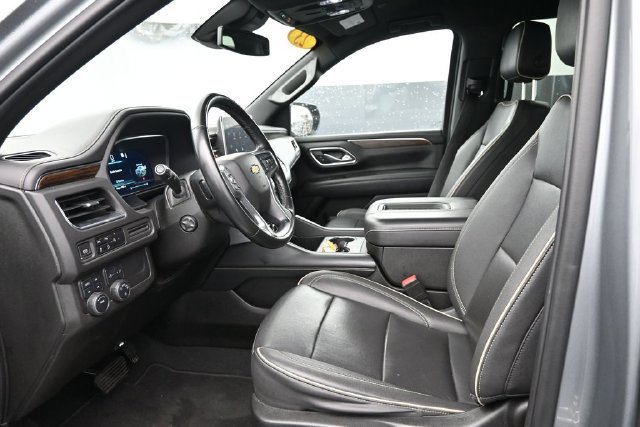 Used 2023 Chevrolet Suburban Premier AWD/4WD image 15