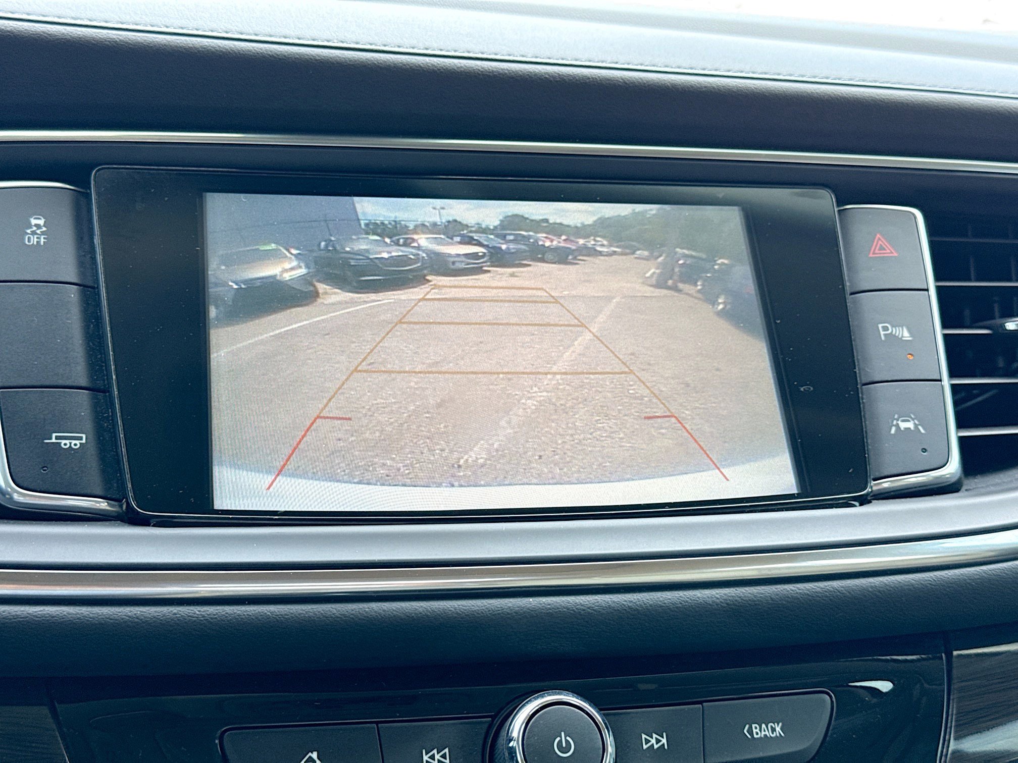 Used 2018 Buick Enclave Premium w/ Experience Buick Package FWD image 36