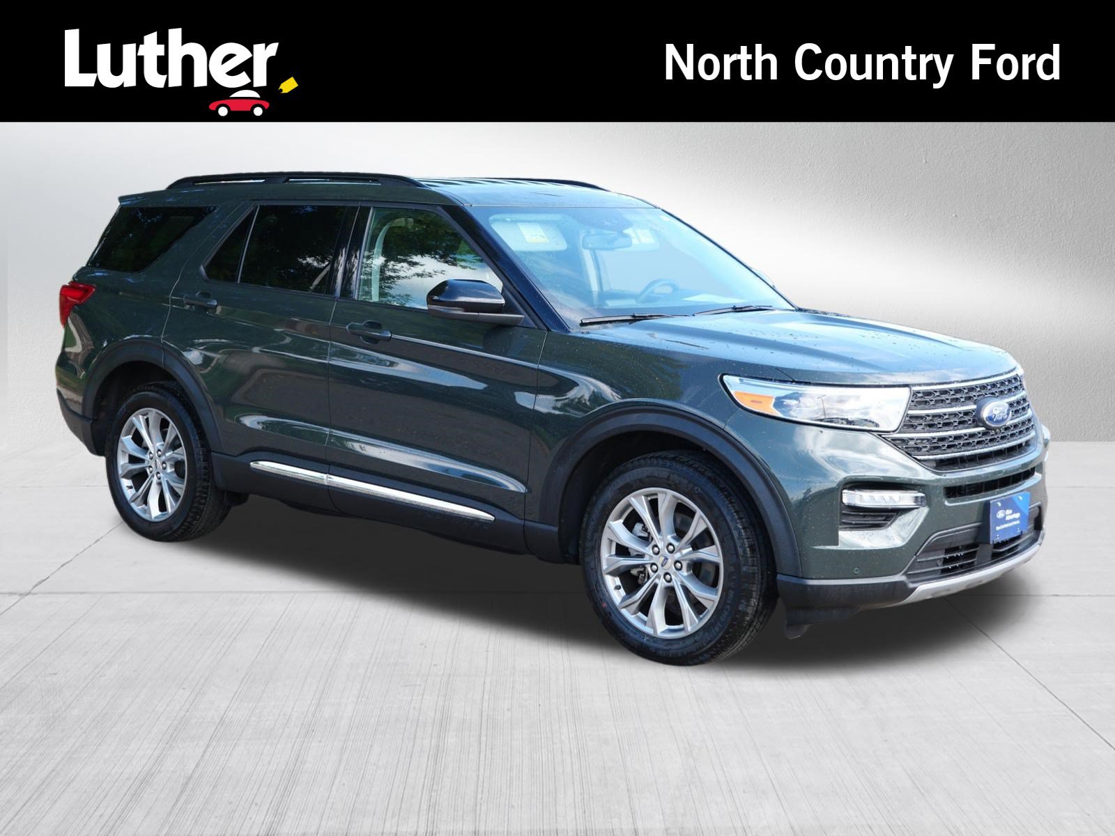 Certified 2024 Ford Explorer XLT w/ Equipment Group 202A AWD/4WD image 1