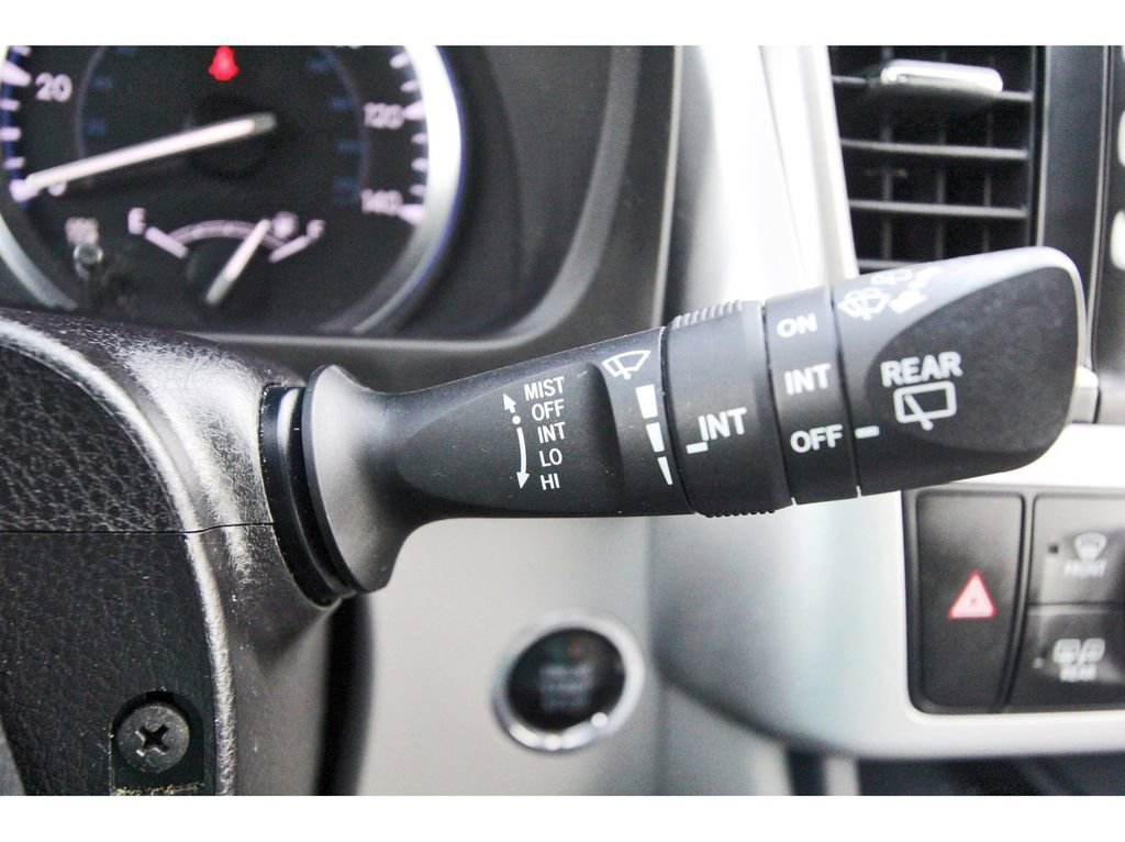Used 2016 Toyota Highlander XLE FWD image 19