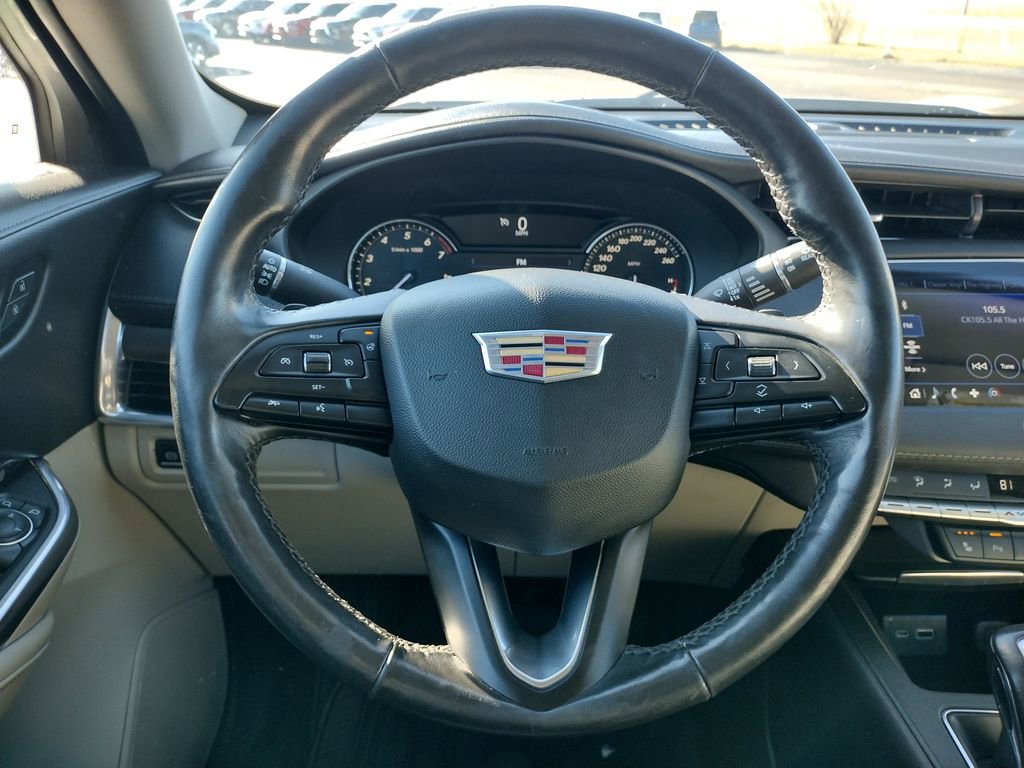 Used 2019 Cadillac XT4 Luxury AWD/4WD image 6