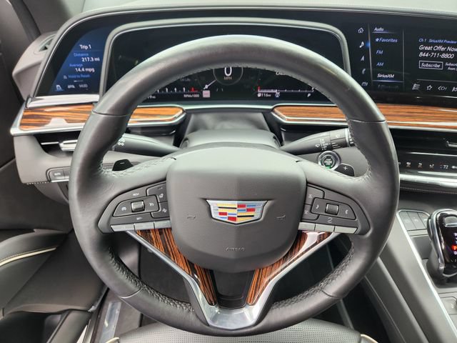 Used 2021 Cadillac Escalade Premium Luxury AWD/4WD image 12
