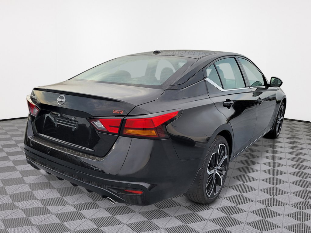 New 2025 Nissan Altima 2.5 SR image 3