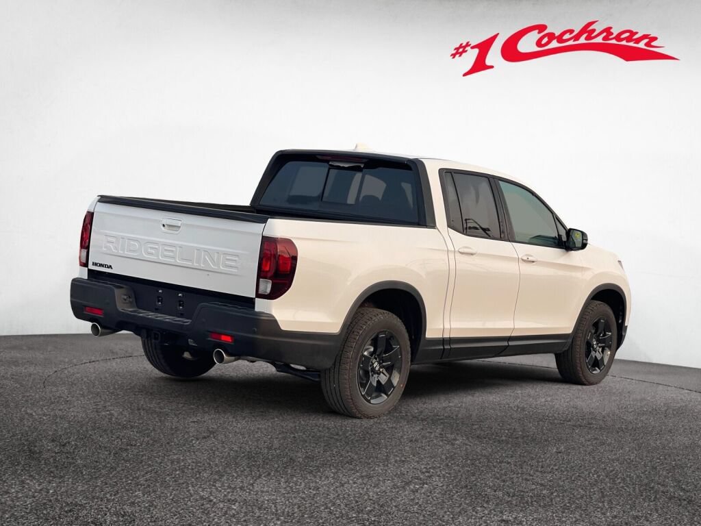 New 2026 Honda Ridgeline Black Edition image 5