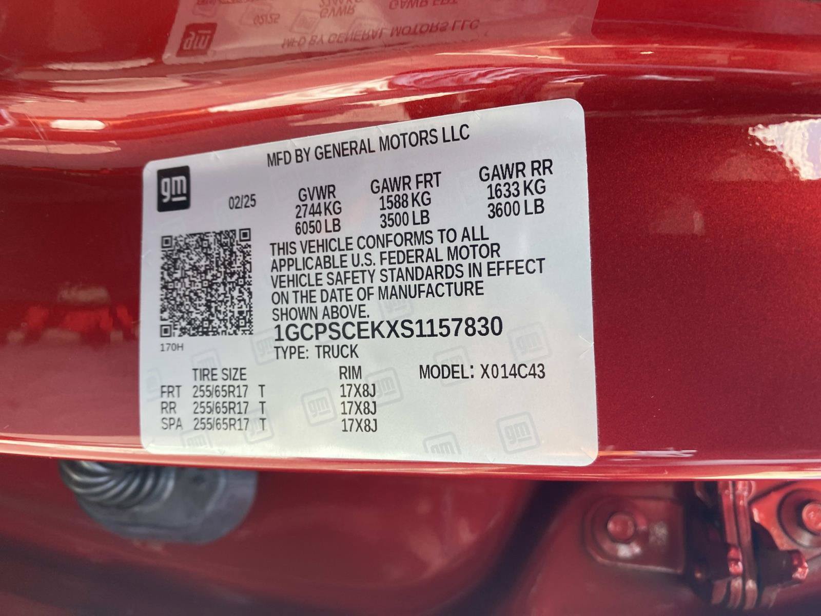 Used 2025 Chevrolet Colorado LT w/ Advanced Trailering Package RWD image 24