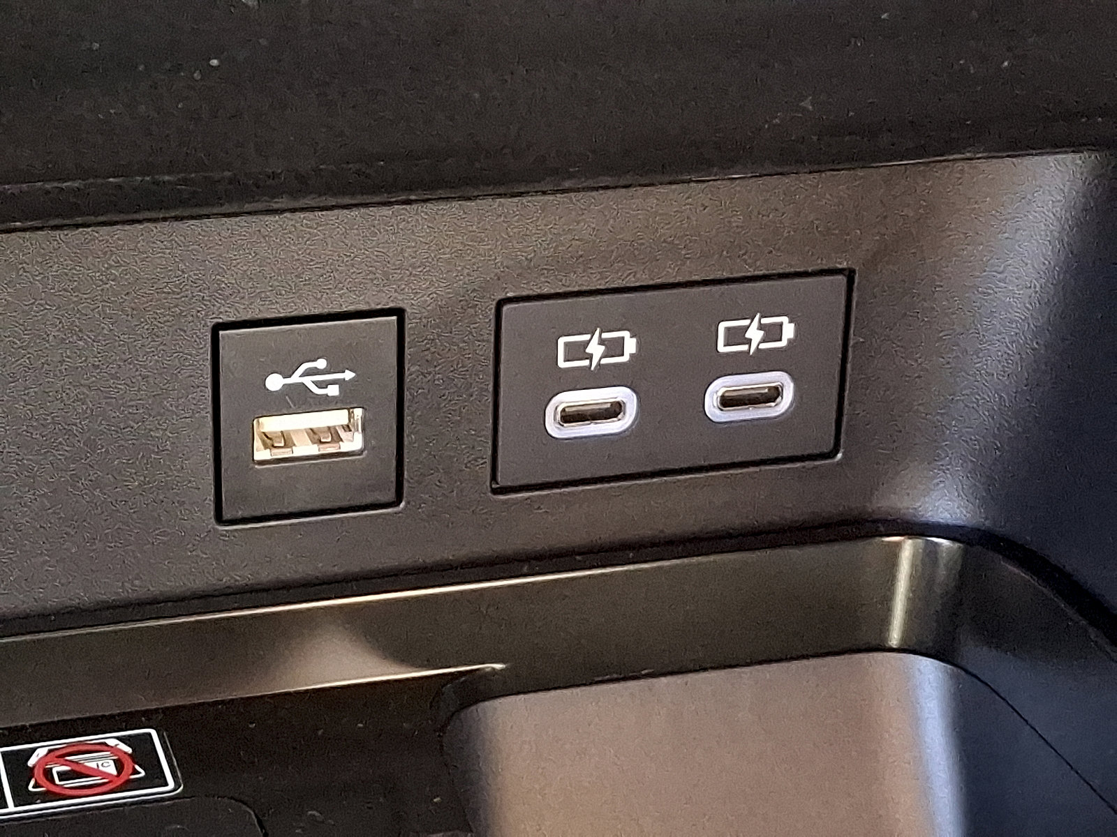 Certified 2025 Toyota Camry LE image 24