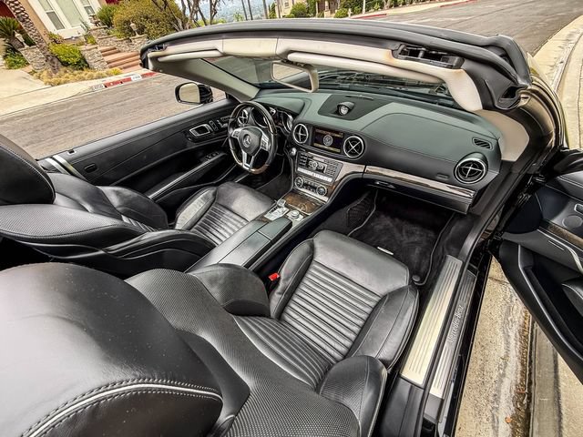 Used 2013 Mercedes-Benz SL 550 image 10