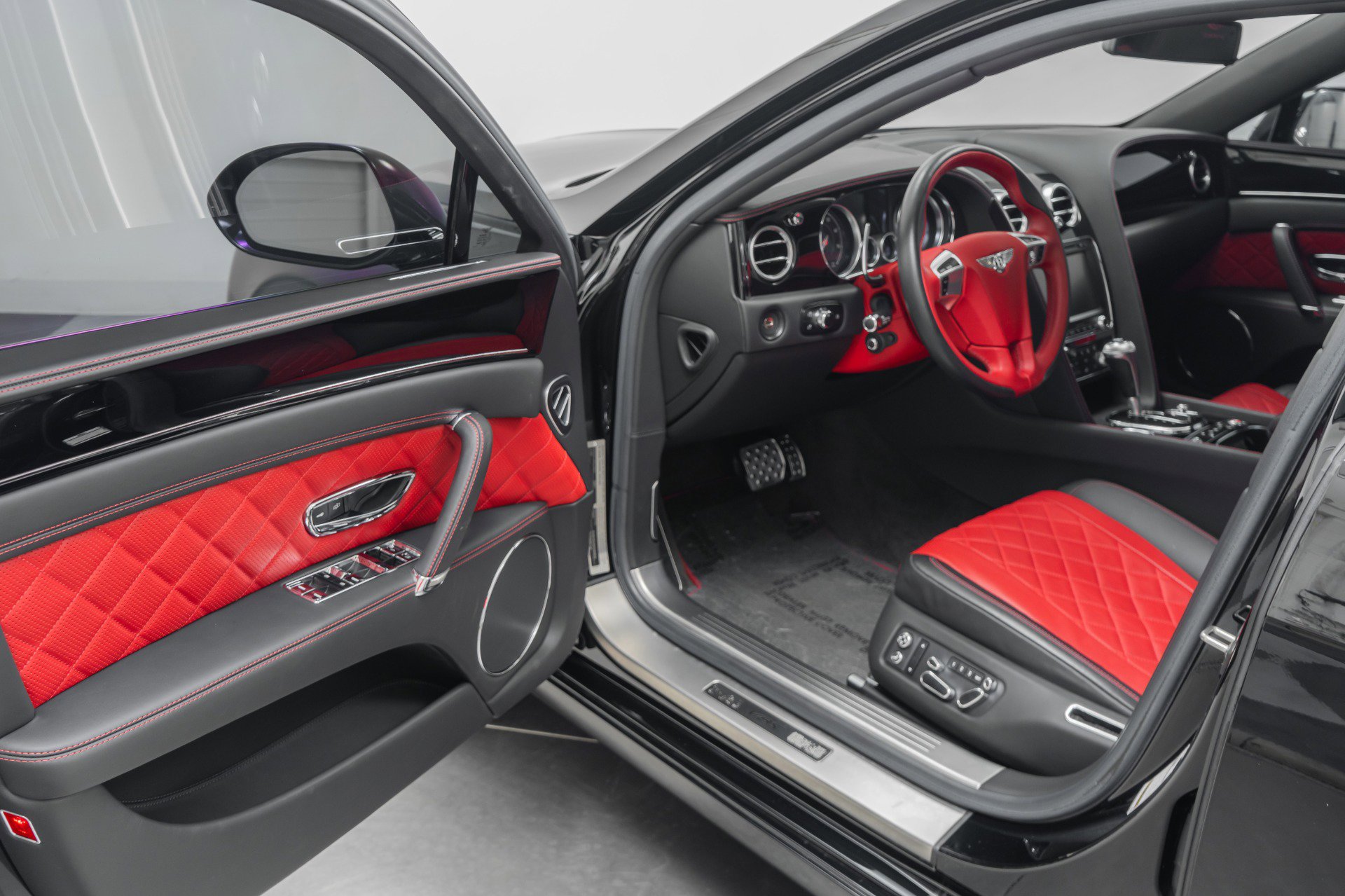 Used 2017 Bentley Flying Spur S V8 image 23