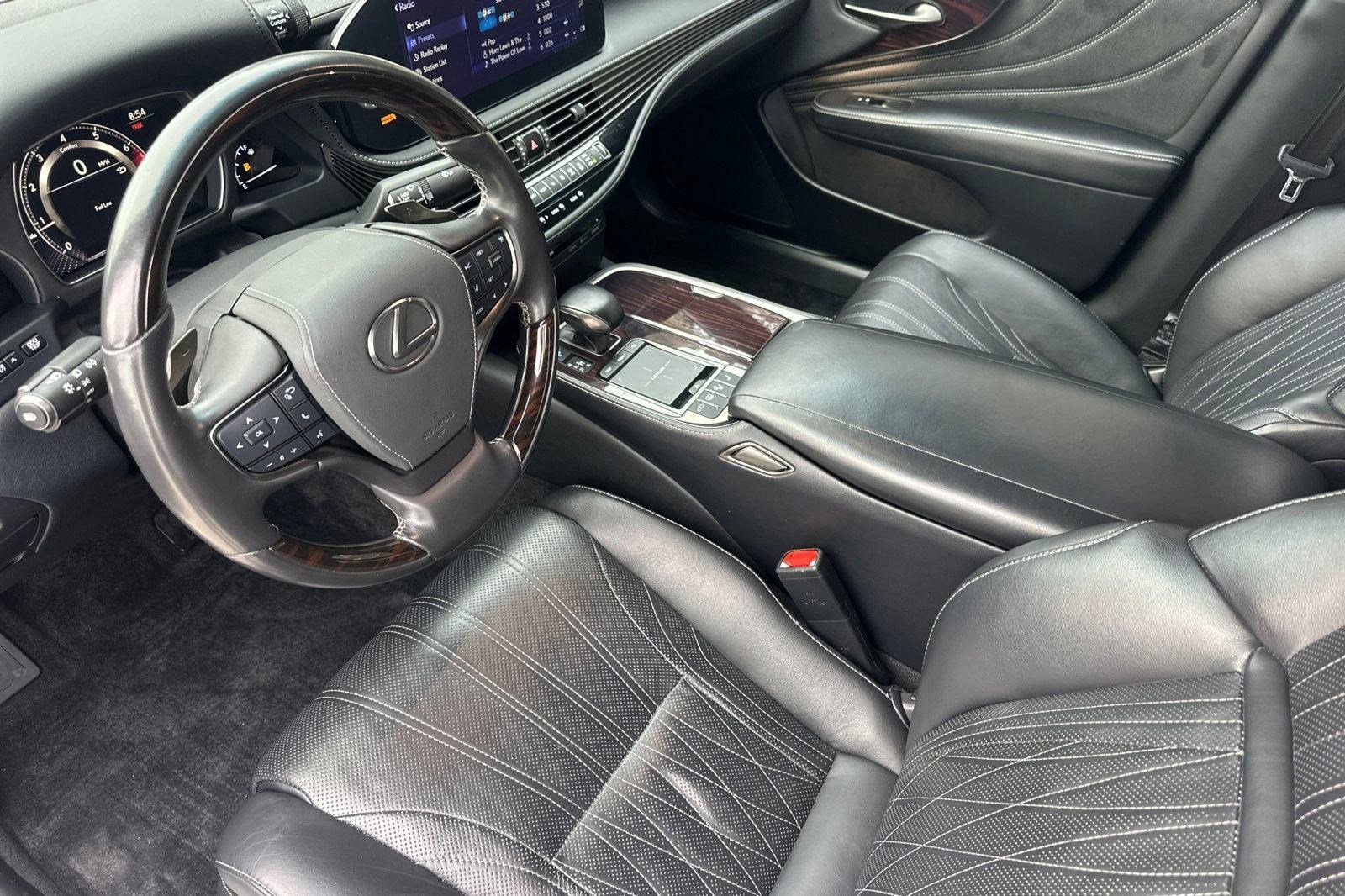Used 2021 Lexus LS 500 w/ Interior Upgrade Package image 4