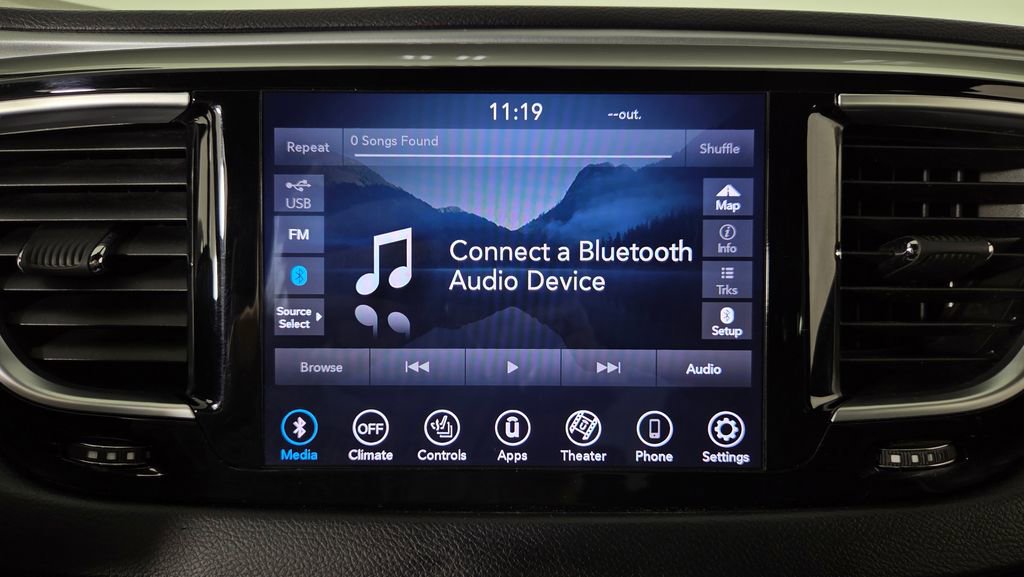 Used 2018 Chrysler Pacifica Touring-L Plus w/ S Appearance Package FWD image 25