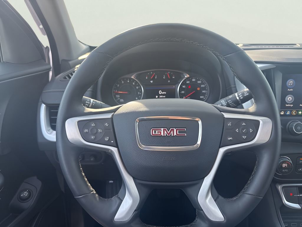 Used 2024 GMC Terrain SLT w/ Tech Package image 22