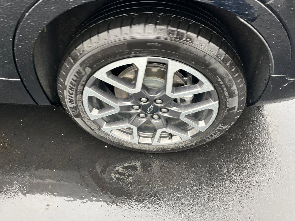 Used 2025 Chevrolet Blazer RS FWD image 34