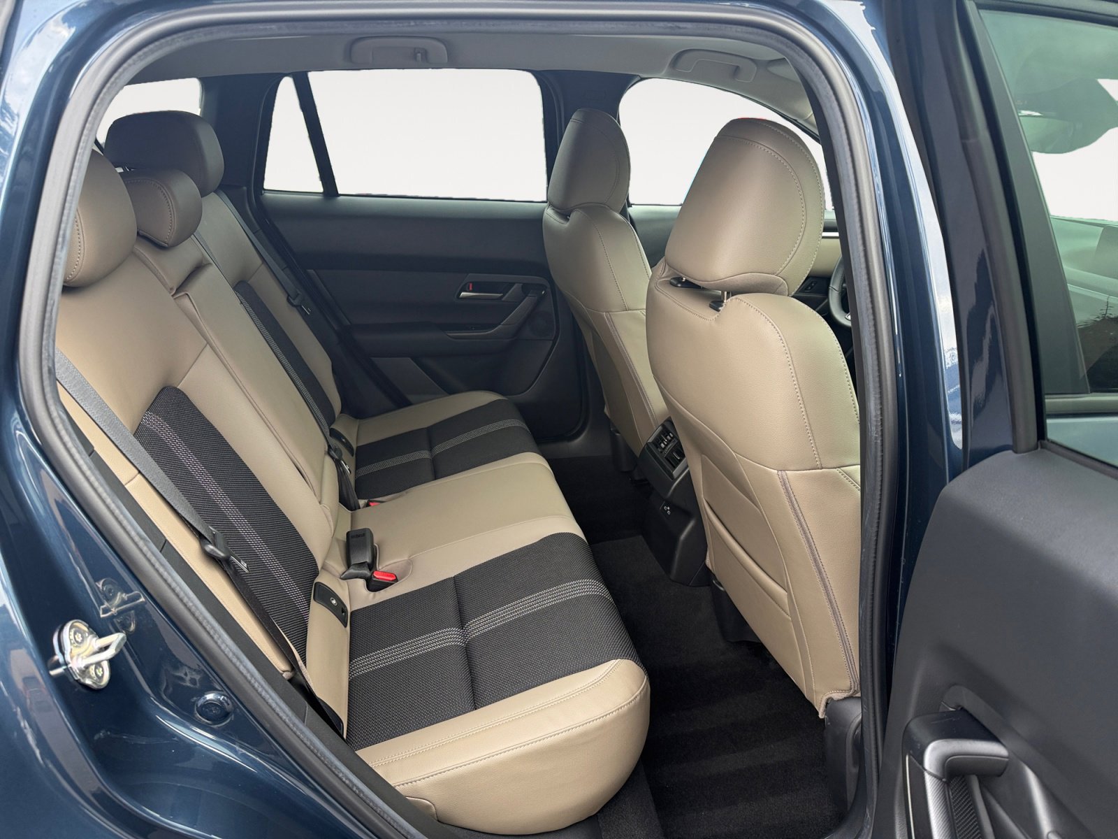 Certified 2025 MAZDA CX-50 AWD 2.5 S w/ Preferred Package image 18