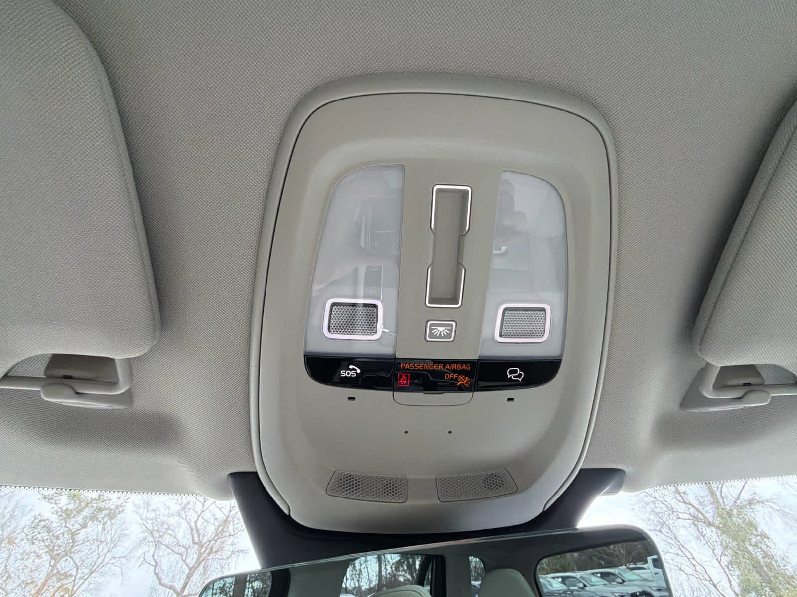 Certified 2025 Volvo XC90 B6 Plus w/ Protection Package Premier image 34