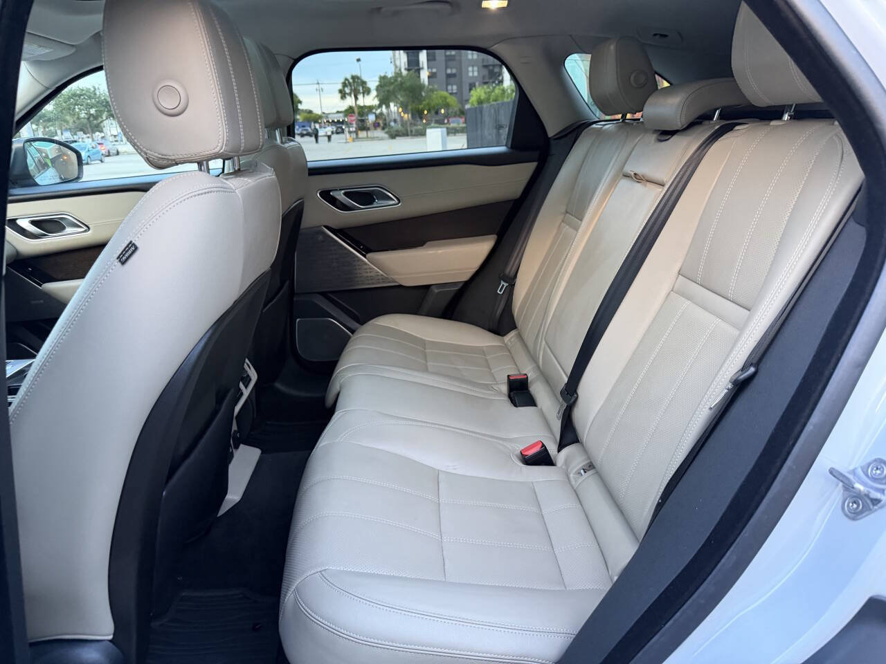 Used 2018 Land Rover Range Rover Velar R-Dynamic SE AWD/4WD image 26