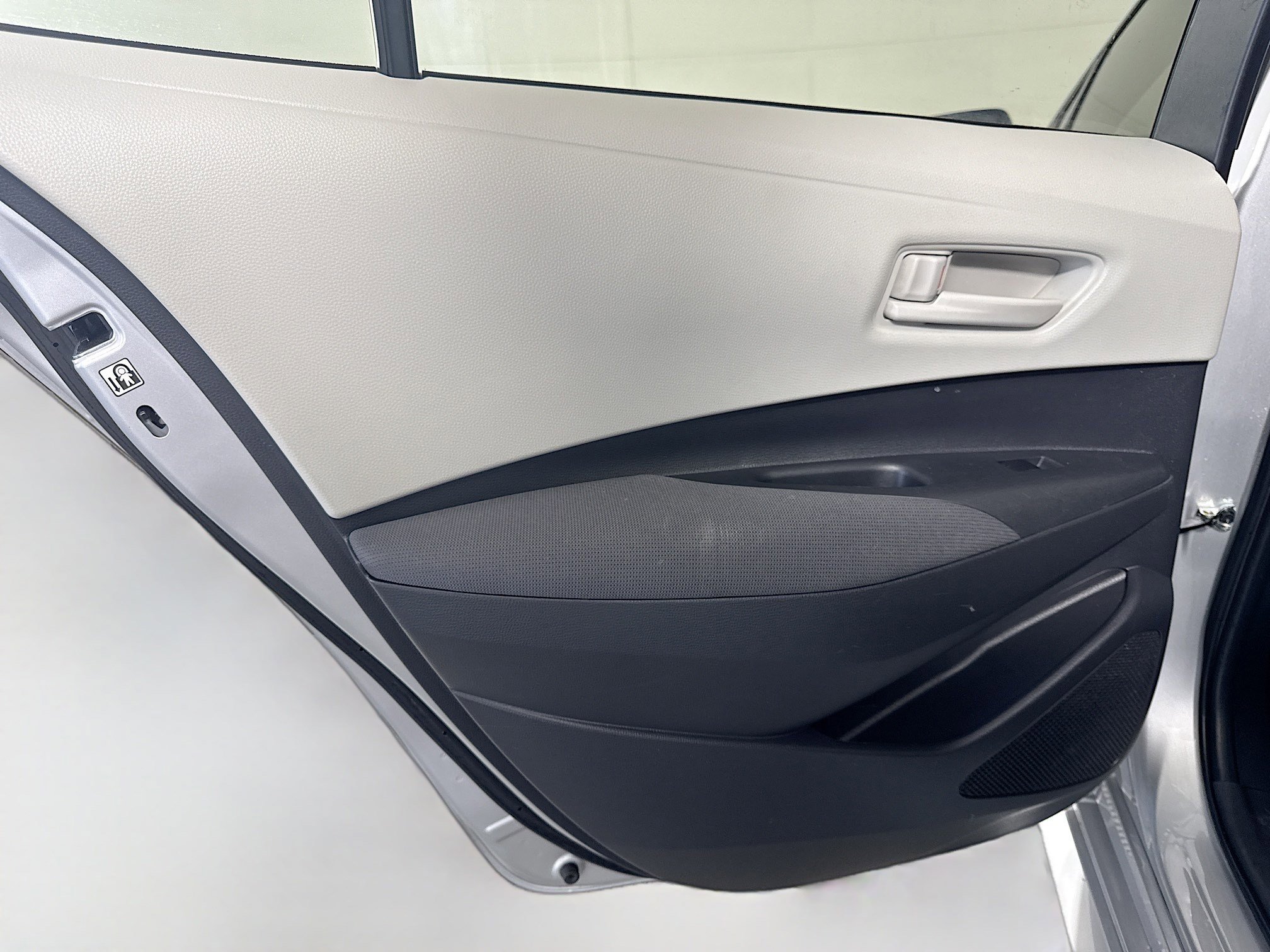 Used 2024 Toyota Corolla LE image 25