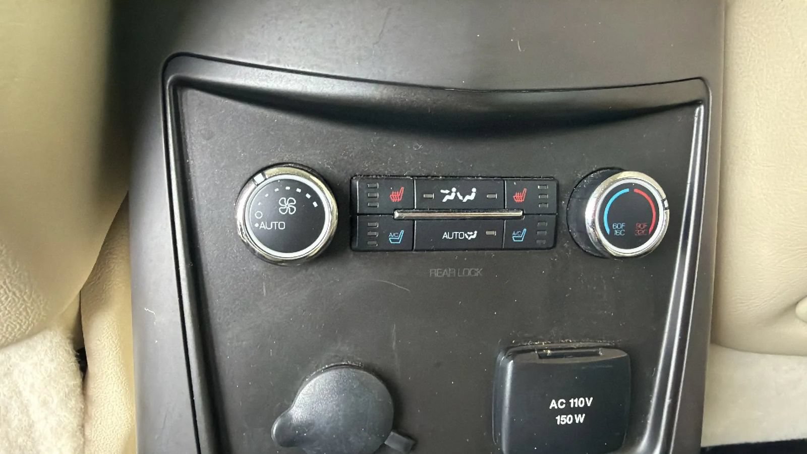 Used 2019 Lincoln MKT AWD image 48
