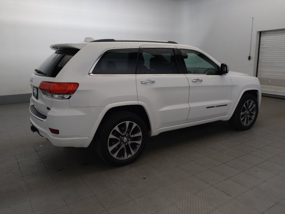 Used 2017 Jeep Grand Cherokee Overland AWD/4WD image 10