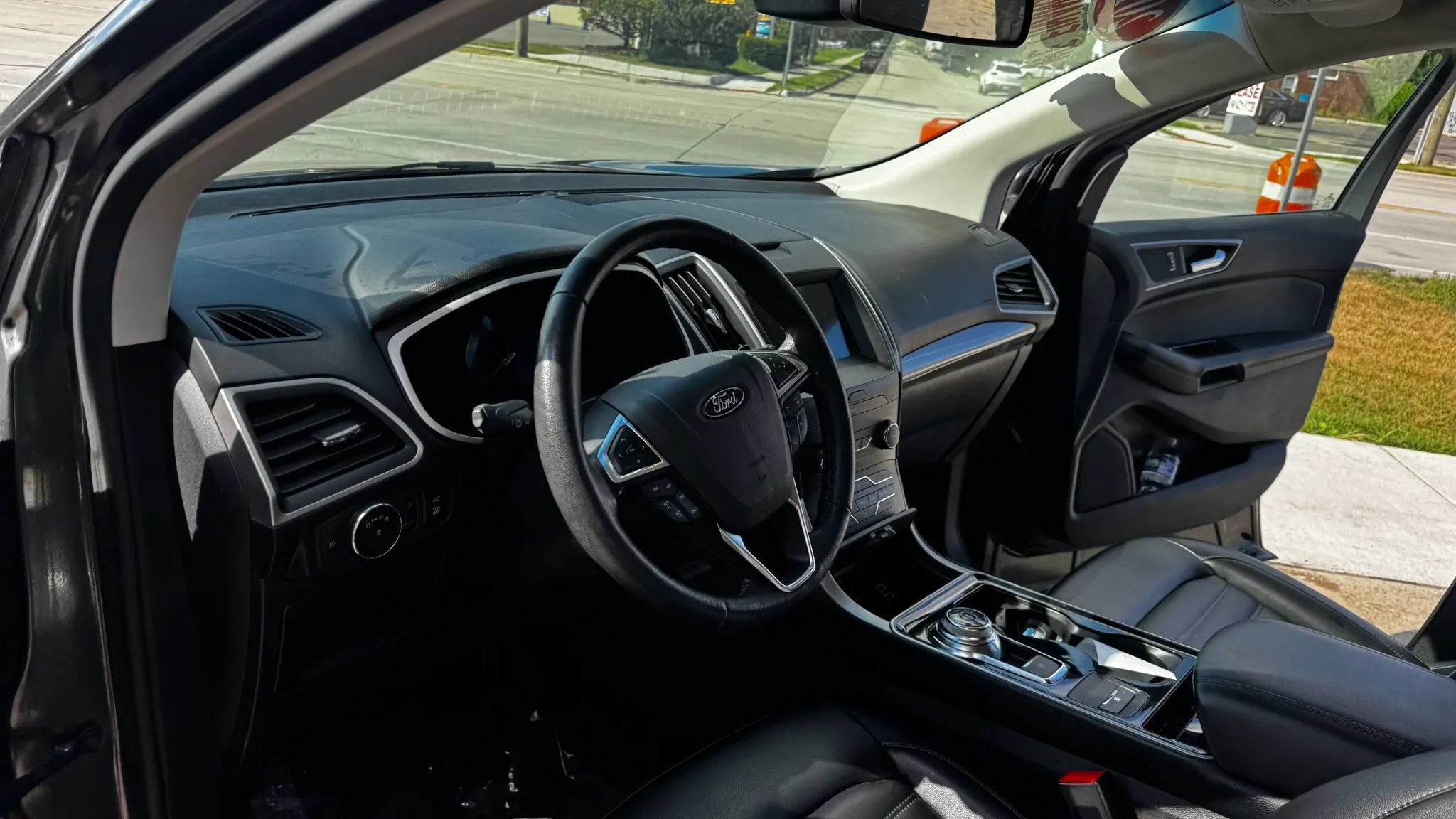 Used 2019 Ford Edge SEL w/ Equipment Group 201A AWD/4WD image 21