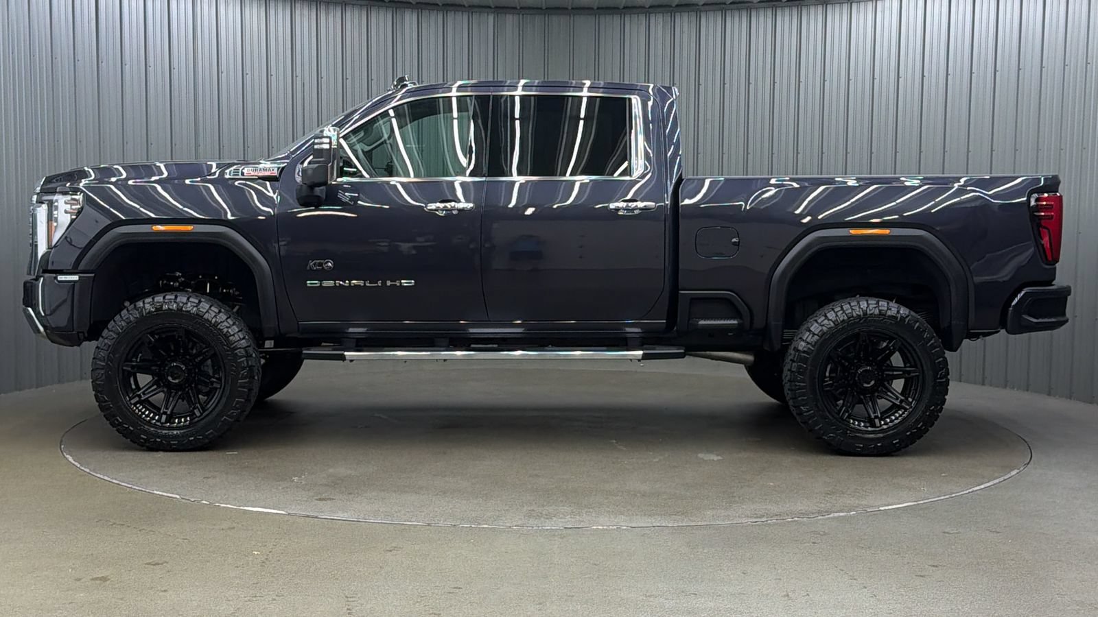 Used 2026 GMC Sierra 2500 Denali w/ Denali Reserve Package AWD/4WD image 2